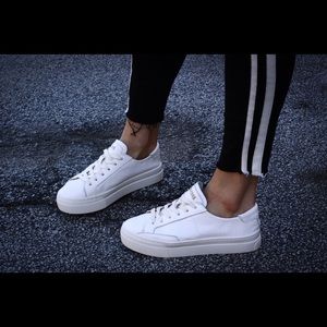 ibiza platform sneaker soludos